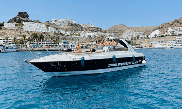 PRIVATE YACHT